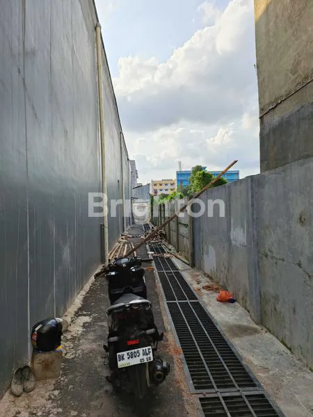 image STAND 3 GANDENG SIAP PAKAI DIJALAN DR. MANSYUR (5)