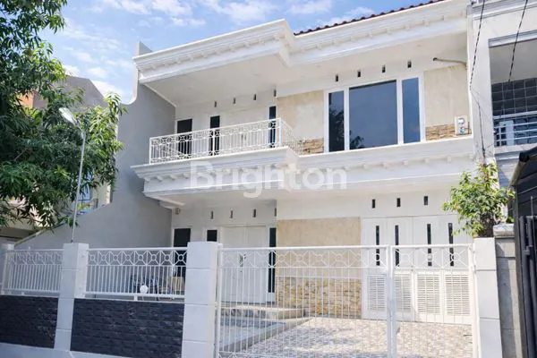 image RUMAH MEWAH MODERN 2 LANTAI LT 181 M² | KELAPA GADING PERMAI | BEBAS BANJIR | SEMI FURNISHED (1)