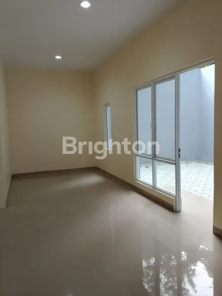 image RUMAH SIAP HUNI 180 M² DI GRIYA LOKA BSD (6)