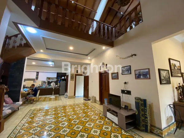 image RUMAH NYAMAN DALAM PERUMAHAN DEKAT AMBARRUKMO PLAZA (1)