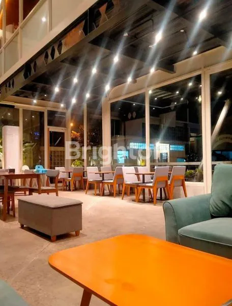 image CAFE COFFEE SIAP PAKAI SEKITARAN STADION MANAHAN SOLO (6)