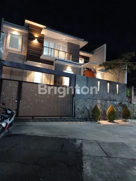 image RUMAH MEWAH 2 LANTAI DI TAMAN BOROBUDUR TIMUR (8)