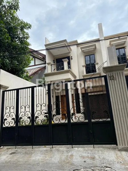 image RUMAH AMERICAN MODERN 2 LANTAI DI KEMANGGISAN, JAKARTA BARAT (1)