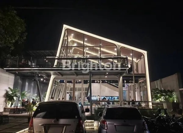 image CAFE COFFEE SIAP PAKAI SEKITARAN STADION MANAHAN SOLO (2)