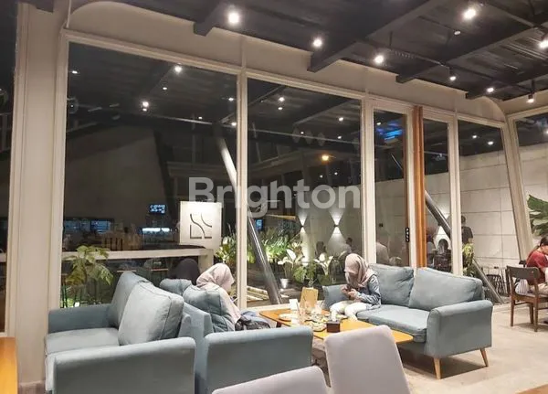 image CAFE COFFEE SIAP PAKAI SEKITARAN STADION MANAHAN SOLO (6)