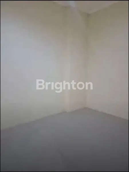 image DISEWAKAN RUMAH STRATEGIS SAMPING MALL CIPUTRA  CITRA RAYA (4)