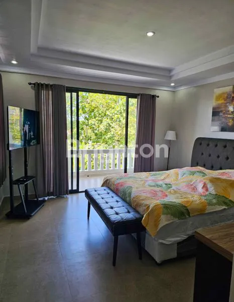 image RUMAH SEMI VILLA DENGAN 3 KAMAR TIDUR DI UNGASAN (1)