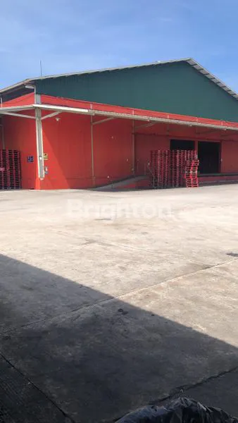 image GUDANG PREMIUM FOOD GRADE LOADING DOCK PANAM PEKANBARU (2)