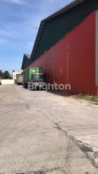 image GUDANG PREMIUM FOOD GRADE LOADING DOCK PANAM PEKANBARU (4)