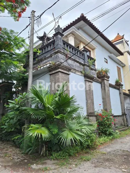 image RUMAH 2 LANTAI DI JIMBARAN, 5 KT & SEMI-FURNISHED (1)