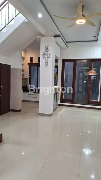image RUMAH 2 LANTAI DI JIMBARAN, 5 KT & SEMI-FURNISHED (2)