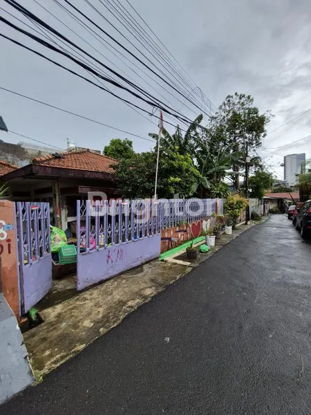 image HUNIAN STRATEGIS  3KT DI JALAN BOURAQ, JAKSEL (2)