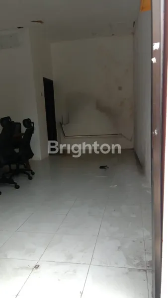 image DISEWAKAN RUKO CANGGU – LUAS & MODERN, SIAP PAKAI UNTUK KANTOR/TOKO (3)