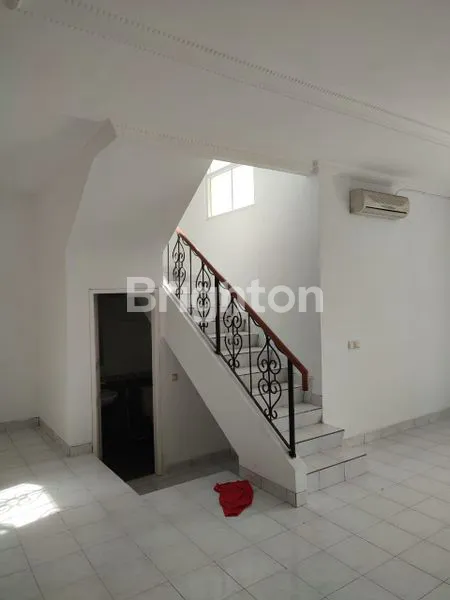 image RUMAH 3 KT DI LEGENDA WISATA  CIBUBUR (3)