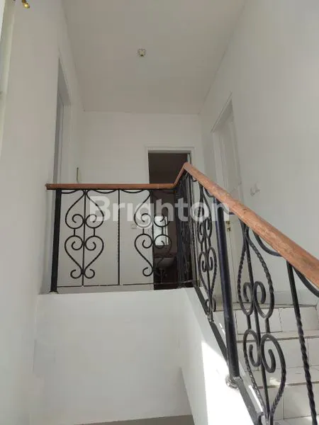 image RUMAH 3 KT DI LEGENDA WISATA  CIBUBUR (1)