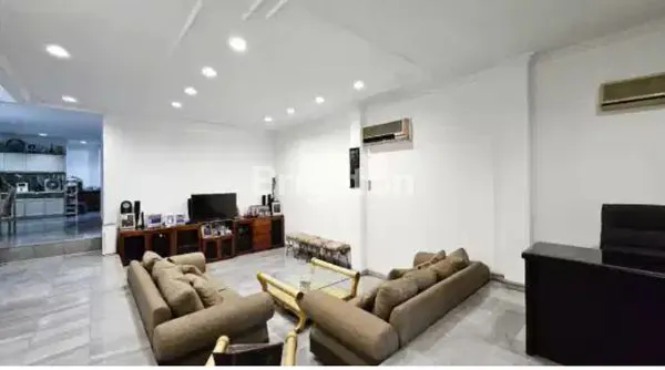 image RUMAH 3 LANTAI SHM DI TUBAGUS ANGKE, SIAP HUNI (4)