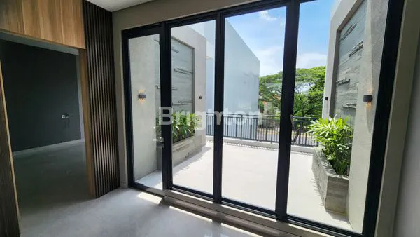 image  RUMAH WOODLAND CITRALAND (3)