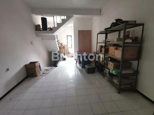 image COCOK KANTOR, KLINIK, RETAIL PREMIUM HINGGA FLAGSHIP STORE — 4 RUKO JEJER DI KAWASAN KOMERSIAL JL. GALUNGGUNG, MALANG (7)