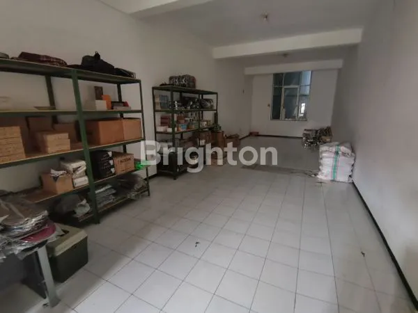 image COCOK KANTOR, KLINIK, RETAIL PREMIUM HINGGA FLAGSHIP STORE — 4 RUKO JEJER DI KAWASAN KOMERSIAL JL. GALUNGGUNG, MALANG (4)