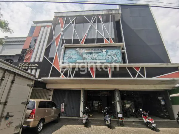 image COCOK KANTOR, KLINIK, RETAIL PREMIUM HINGGA FLAGSHIP STORE — 4 RUKO JEJER DI KAWASAN KOMERSIAL JL. GALUNGGUNG, MALANG (1)