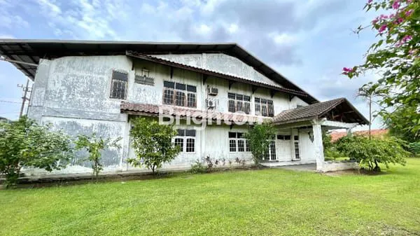 image GUDANG HITUNG TANAH RAYA CANGKIR - DRIYOREJO, GRESIK. HANYA 5 MENIT DARI DAN KE PINTU TOL DRIYOREJO. (5)