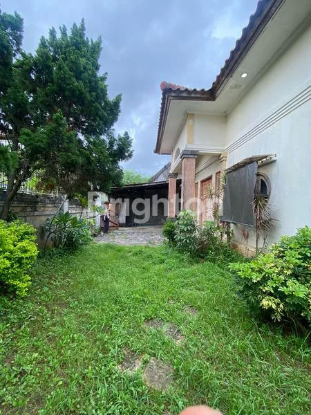 image RUMAH MEWAH LUAS 4+1 KT DI GATSU TIMUR DENPASAR TIMUR (2)