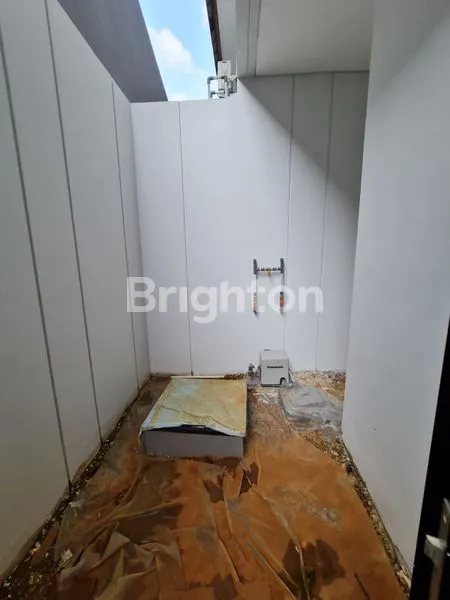 image RUMAH 2 LANTAI MODERN DENGAN SOLAR PANEL & SMART LOCK (8)