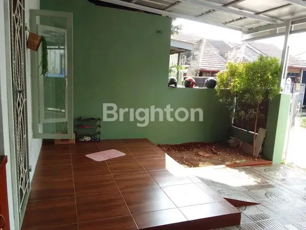 image TURUN HARGA! RUMAH POJOK SIAP HUNI (3)