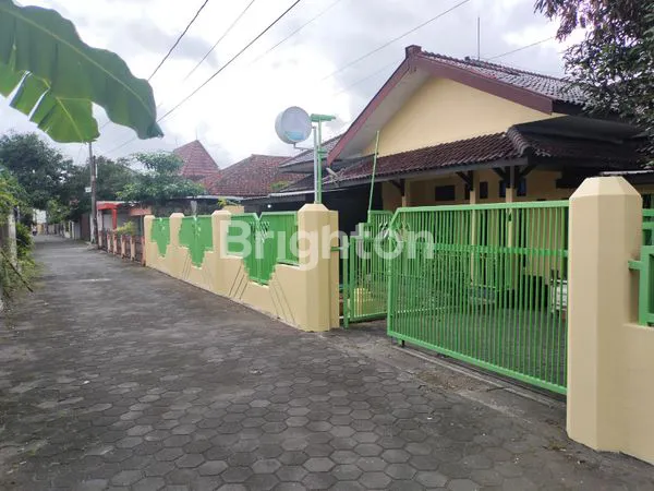 image RUMAH LUAS BERUNDAK DI BANGUNTAPAN JOGJA, LT 810 M² (1)