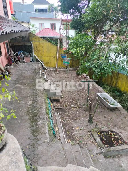 image RUMAH LUAS BERUNDAK DI BANGUNTAPAN JOGJA, LT 810 M² (8)