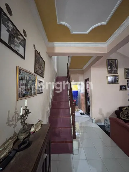 image RUMAH DENGAN TEMPAT USAHA DEKAT PASAR STAN MAGUWOHARJO JOGJA (6)
