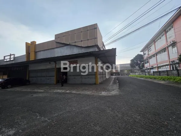 image RUKO GANDENG TANPA SEKAT SIAP UNTUK SHOWROOM DAN ACCESORIES KENDARAAN HARAPAN INDAH BEKASI SELATAN (1)