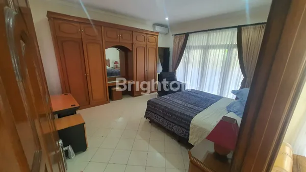 image RUMAH LUAS 2 LANTAI DI KUTA, DEKAT BANDARA, SIAP HUNI  (3)