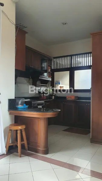 image RUMAH LUAS 2 LANTAI DI KUTA, DEKAT BANDARA, SIAP HUNI  (4)