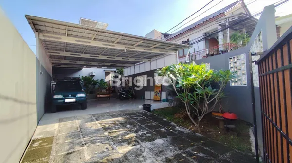 image RUMAH HOOK BARU RENOVASI FULLY FURNISHED KALISARI PASAR REBO JAKARTA TIMUR  (1)