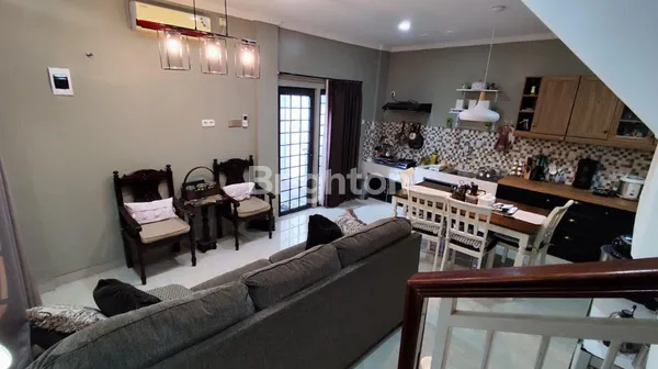 image RUMAH HOOK BARU RENOVASI FULLY FURNISHED KALISARI PASAR REBO JAKARTA TIMUR  (7)