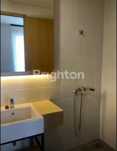 image RUMAH MODERN BERGAYA RESORT FULL FURNISHED SIAP HUNI - DI GREENWICH PARK BSD CITY (6)