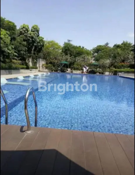 image RUMAH MODERN BERGAYA RESORT FULL FURNISHED SIAP HUNI - DI GREENWICH PARK BSD CITY (8)