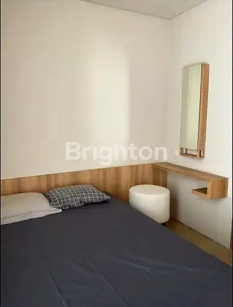 image RUMAH MODERN BERGAYA RESORT FULL FURNISHED SIAP HUNI - DI GREENWICH PARK BSD CITY (4)