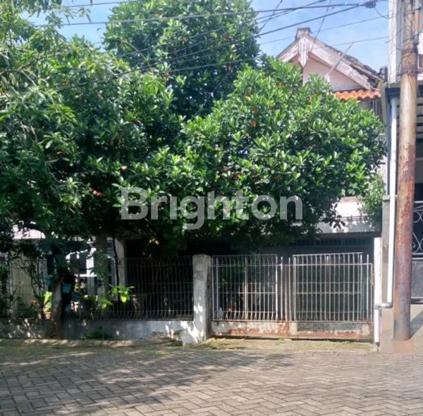 image RUMAH STRATEGIS DI GAYUNG SARI, DEKAT TRANS MALL (1)