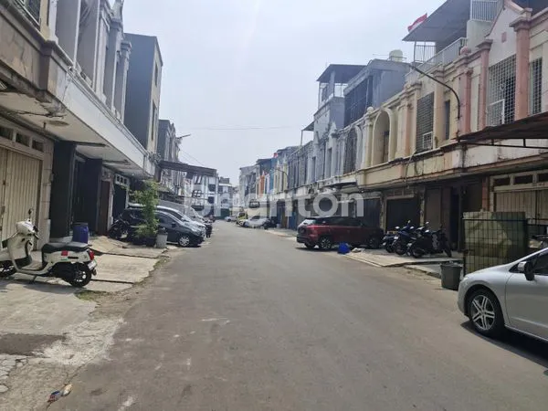 image RUKO PELANGI 4 X 14 CENGKARENG TERSEDIA GANDENG SIAP HUNI KAMAL RAYA JAKARTA BARAT (2)