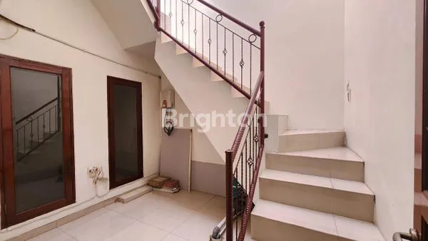 image DIJUAL CEPAT RUMAH CANTIK DAN STRATEGIS (3)