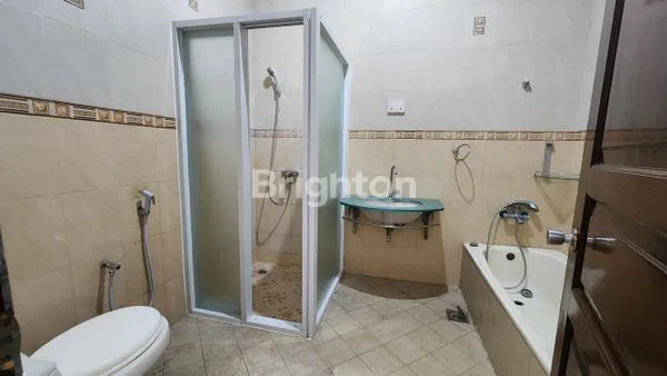 image DIJUAL CEPAT RUMAH CANTIK DAN STRATEGIS (7)