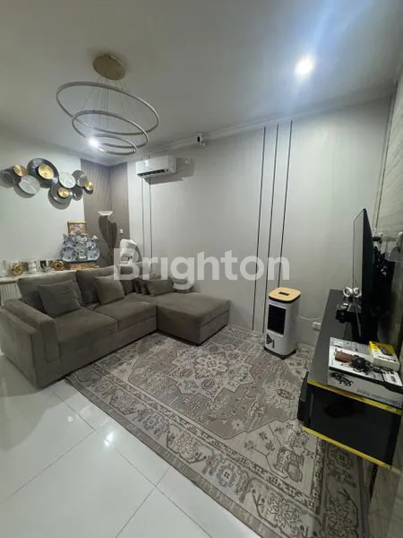 image DI JUAL RUMAH TIGA LANTAI DI DALAM CLUSTER SETOE VILLAGE CIPAYUNG JAKARTA TIMUR  (6)