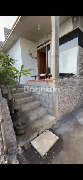 image RUMAH  LT 200 M² DI BURING, MALANG (2)