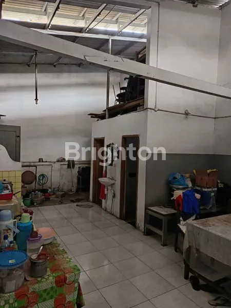 image DIJUAL RUMAH BANGUNAN LAMA LOKASI STRATEGIS PINGGIR JALAN UTAMA PUSPOWARNO SEMARANG (5)