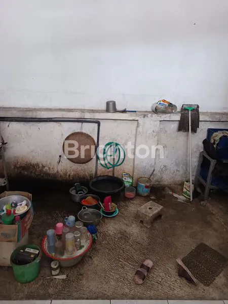 image DIJUAL RUMAH BANGUNAN LAMA LOKASI STRATEGIS PINGGIR JALAN UTAMA PUSPOWARNO SEMARANG (8)