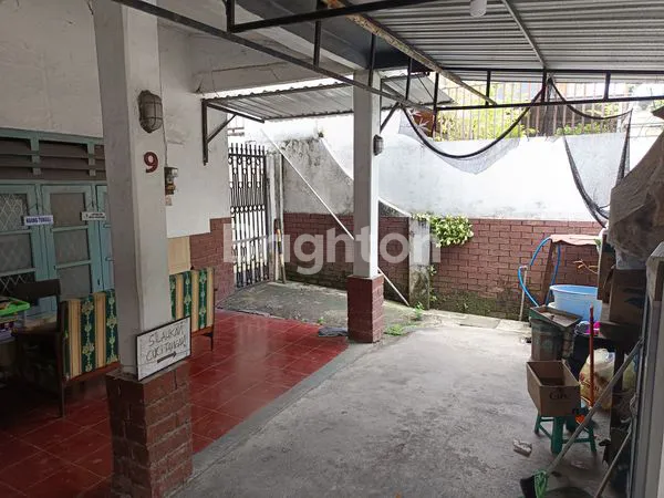 image DIJUAL RUMAH BANGUNAN LAMA LOKASI STRATEGIS PINGGIR JALAN UTAMA PUSPOWARNO SEMARANG (2)