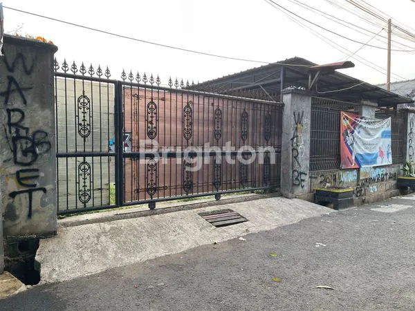 image RUMAH STRATEGIS LT 300M² DI PONDOK KELAPA SELATAN (4)