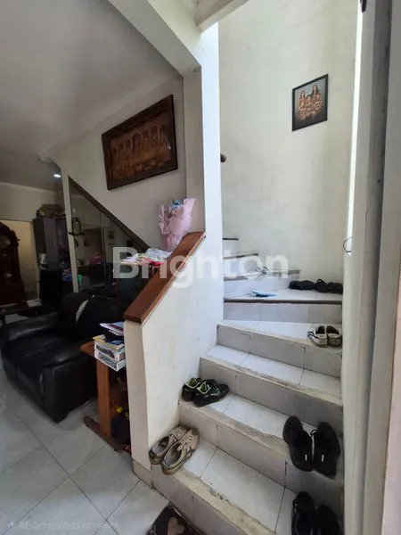 image RUMAH 2,5 LANTAI DI EMERALD TERRACE BINTARO  (6)